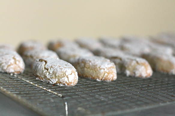 Cookies on rack 583x388