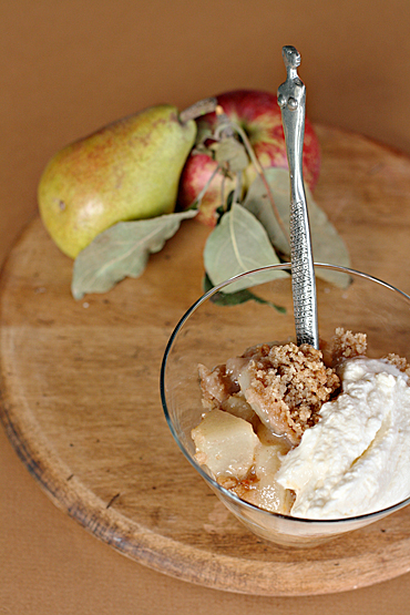 IMG_4583 Apple-pear crisp above