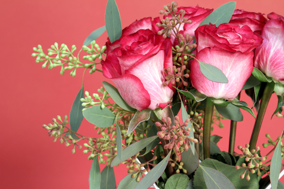 Red rose-ring vase 583p