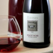 Ravines Wine Cellars Pinot Noir paired with trofie and arugula pesto