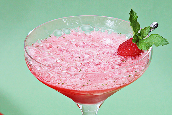 IMG_7065-champagne-raspberry mojito-cropped champagne-raspberry mojito