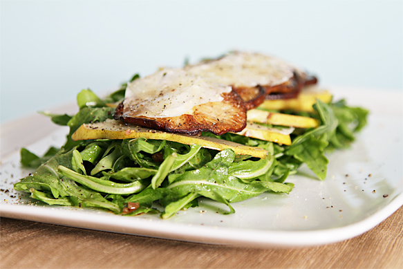 Baby arugula salad with warm shiitake mushrooms and pears