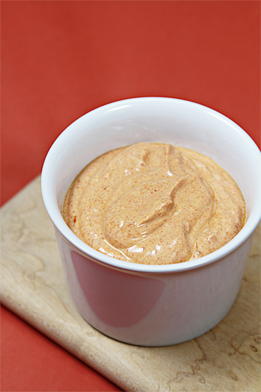 Pimentón Dulce and yogurt dip